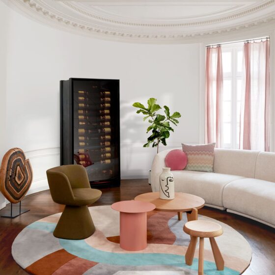 Contrôle autonome de la température et de l’hygrométrie, qualité de l'air optimisée, 10 ans de garantie - Cave à vin EuroCave Royale